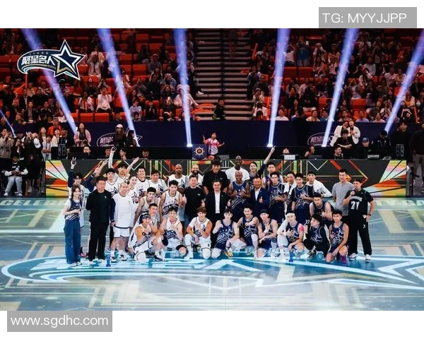 2022年篮球明星赛精彩回顾与球星表现分析全景展现