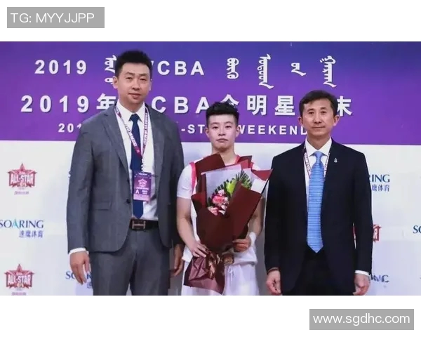 中国篮球知名明星的成长历程与辉煌成就探秘